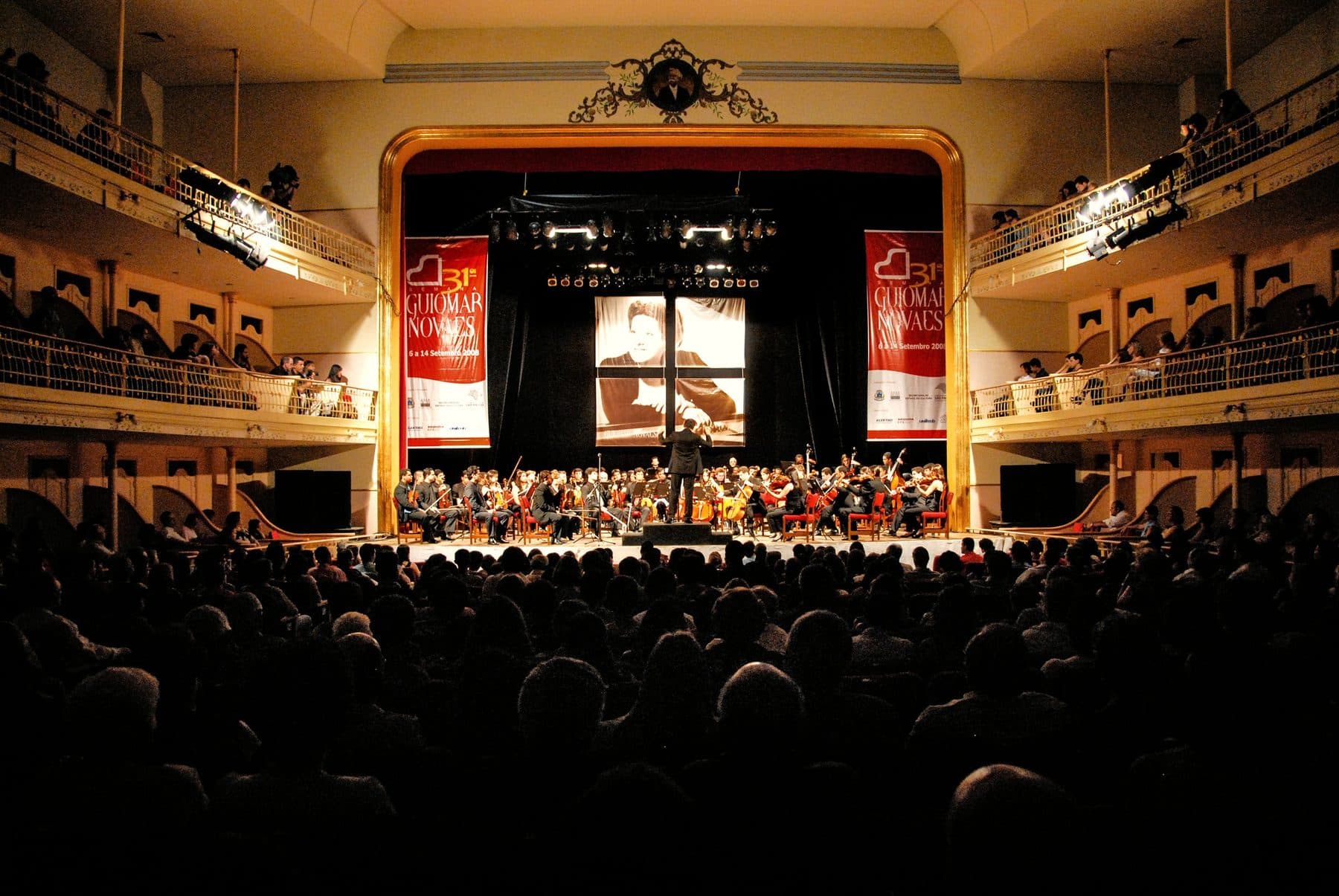 Concerto da Semana Guiomar Novaes, tradição que reabriu o Theatro restaurado em 2002.