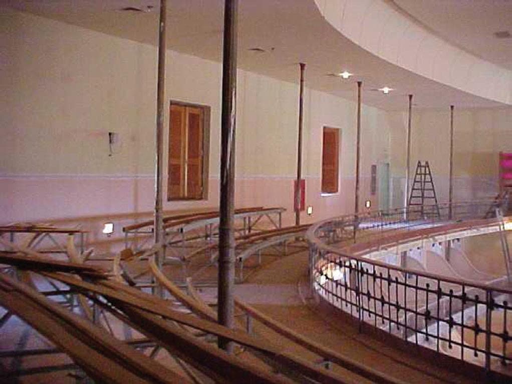 A curva da ferradura durante as obras de restauro.