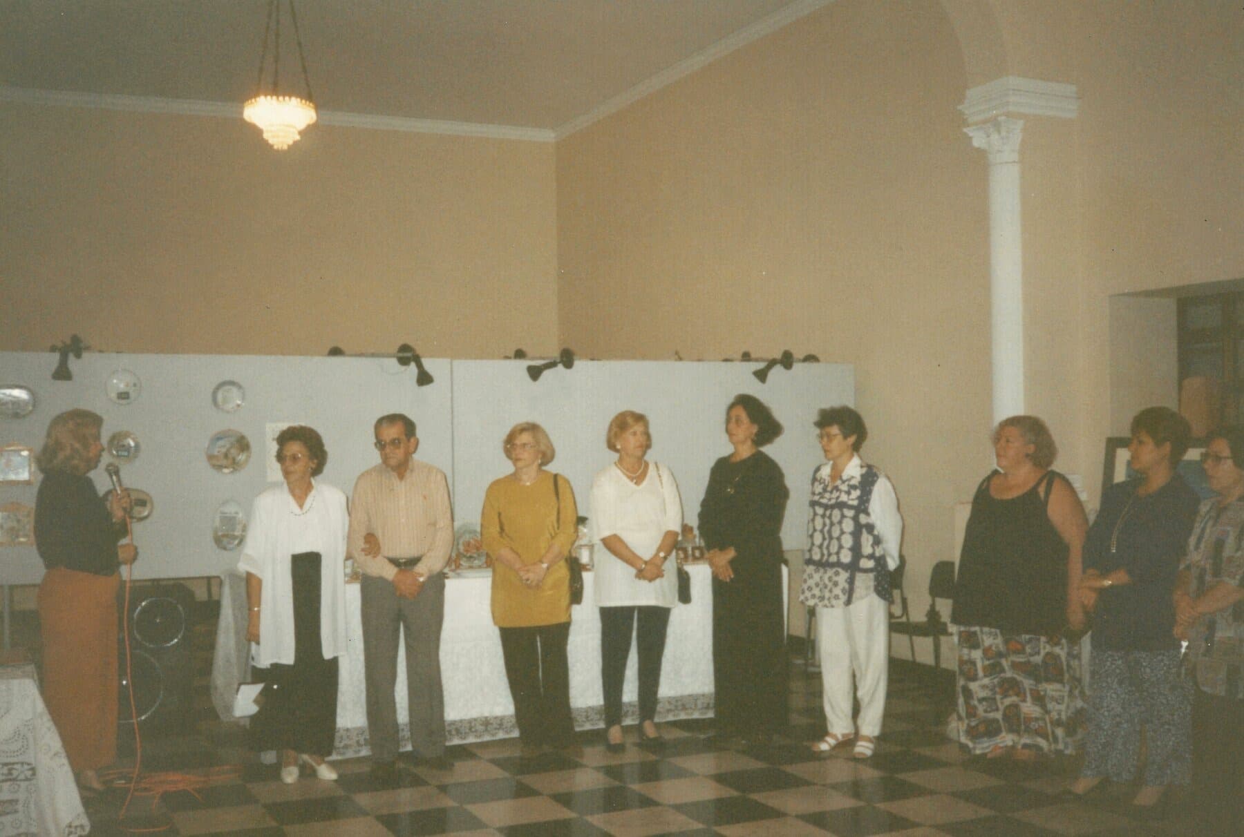 Exposição de arte de Edith Lara Além no Theatro, 1995.