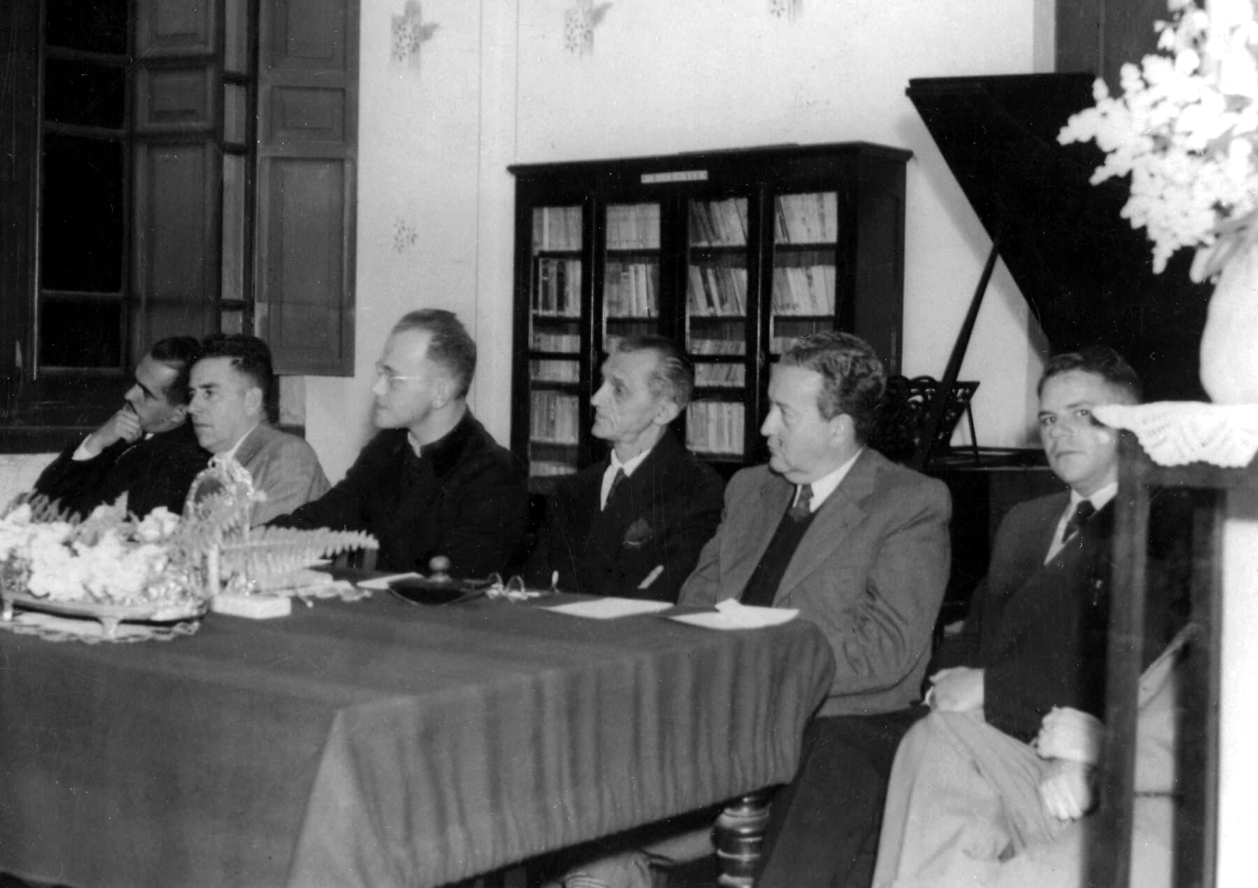 A Sociedade Cultural de Debates, no 2º andar do Theatro.