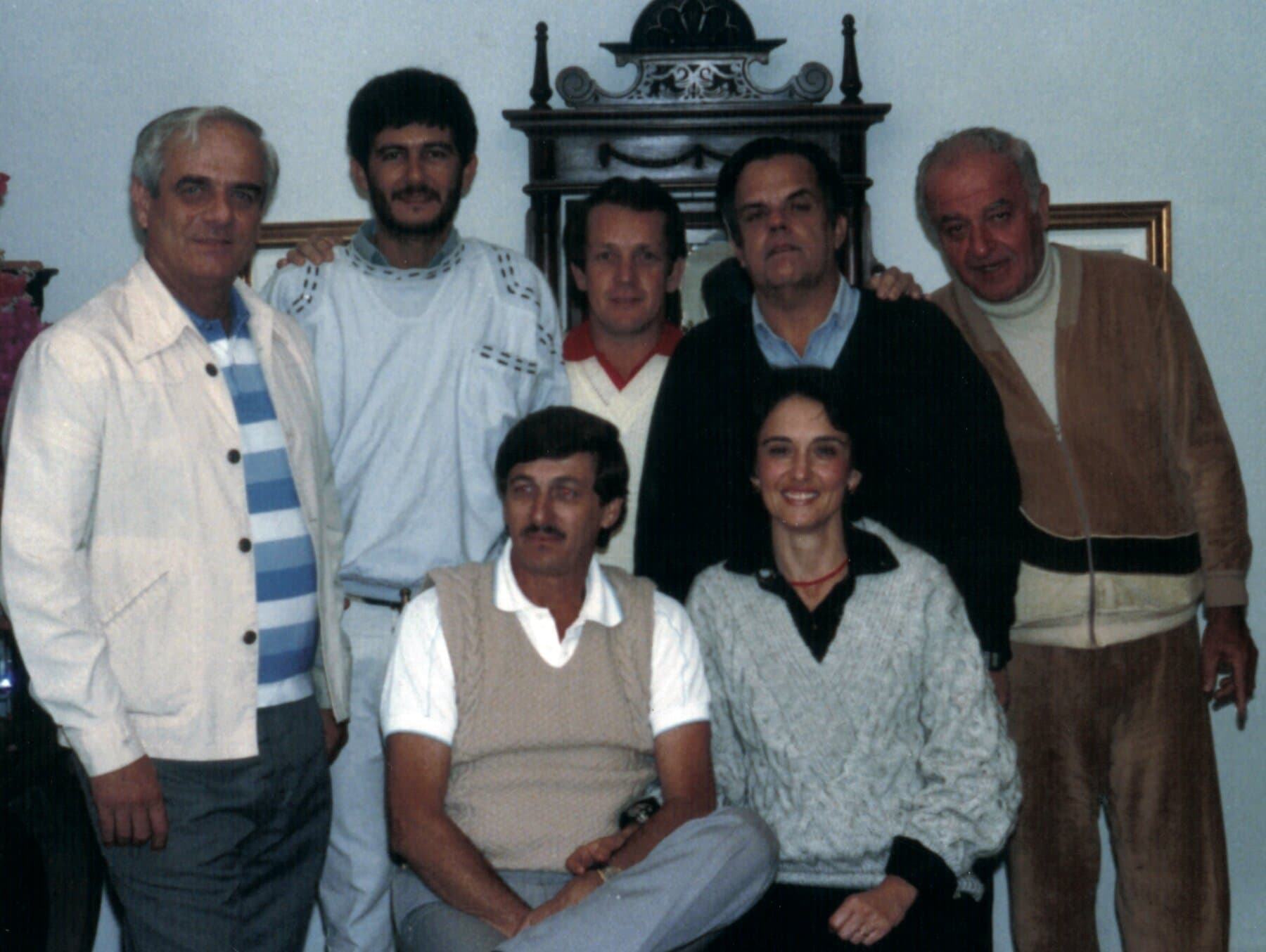 O engenheiro e restaurador João Batista Merlin — mentor técnico da recuperação — José Marcondes e Maria Célia.