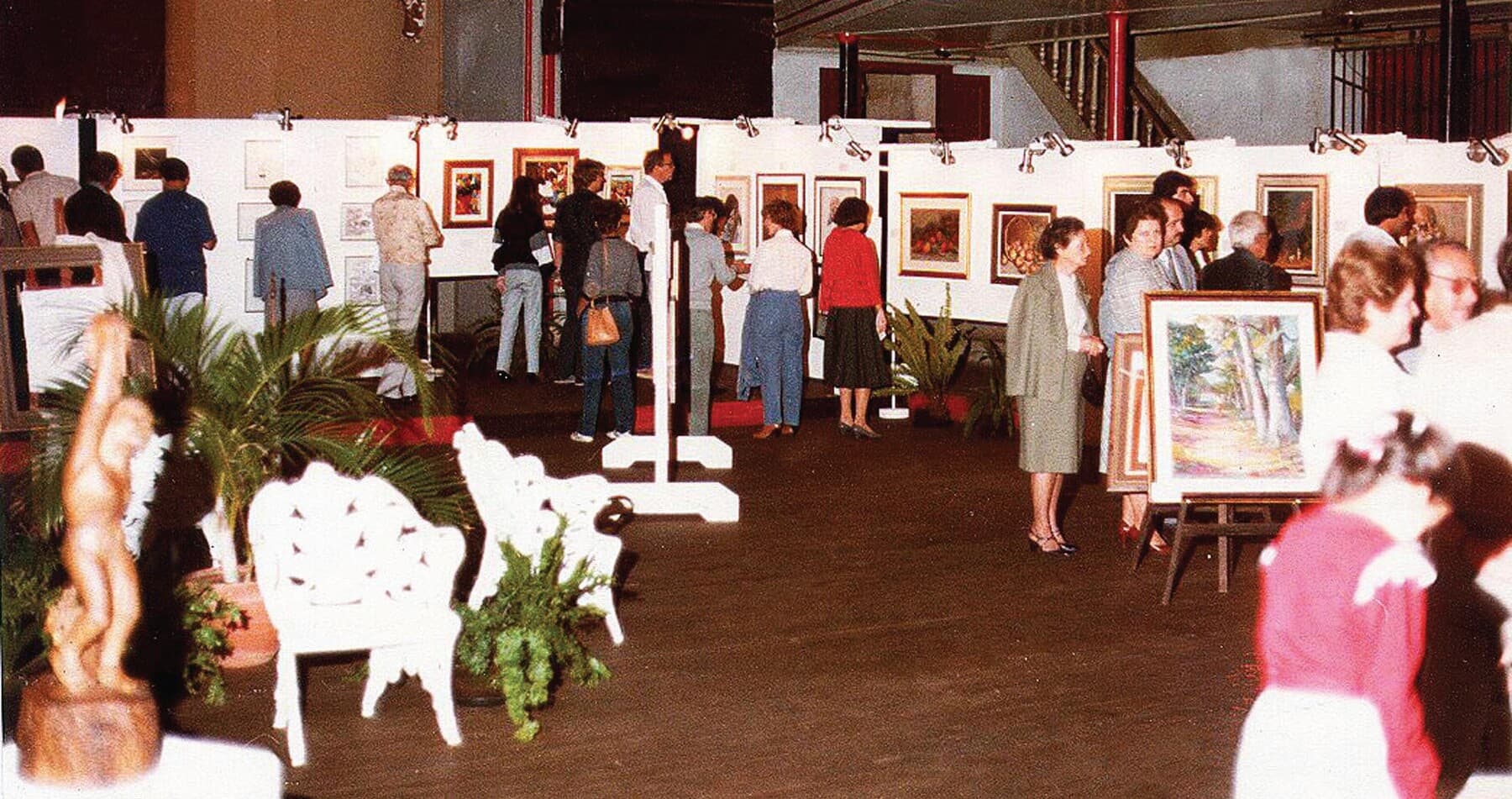A I Bienal de Artes Visuais, 1998, montada na plateia ainda em obras.