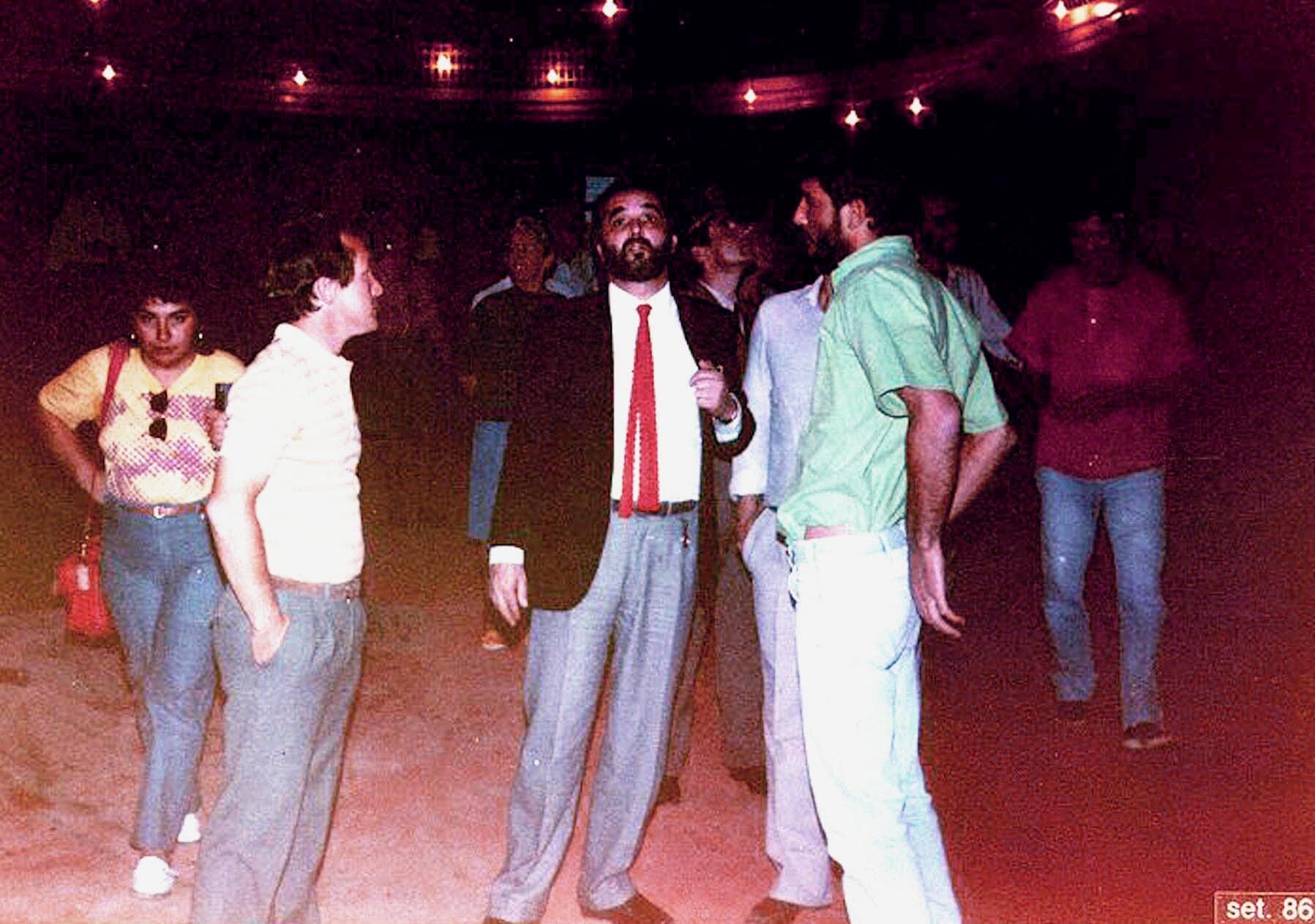 João Merlin recebe o secretário Jorge Cunha Lima no Theatro, em setembro de 1986.