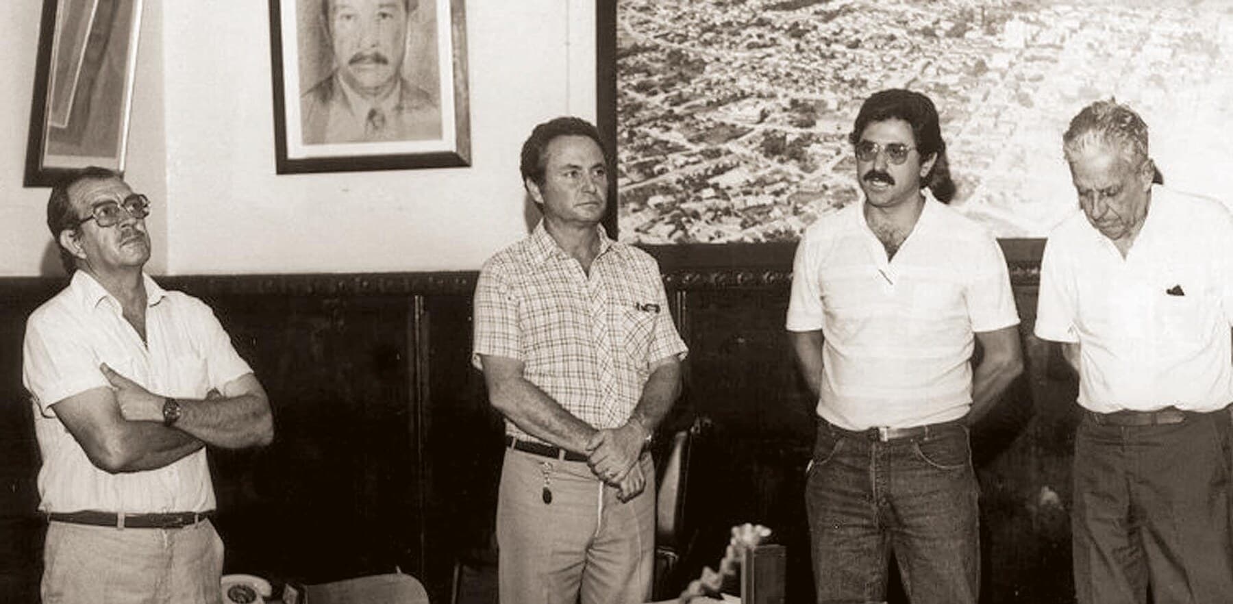 Registro da compra do Theatro Municipal pela Prefeitura, nos anos 1980.