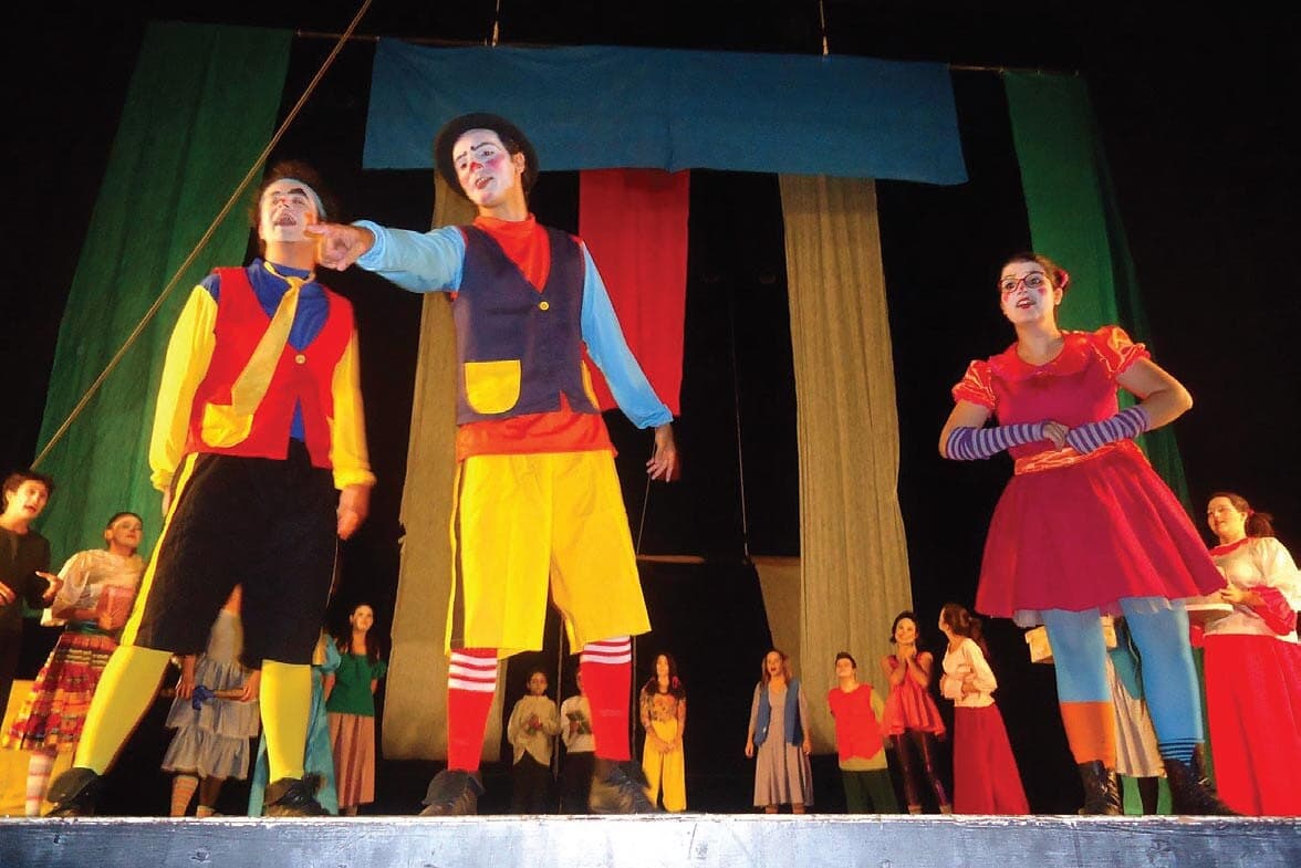 Piro, Liz e Plin — Cena IV, Shakespeare e Cia.