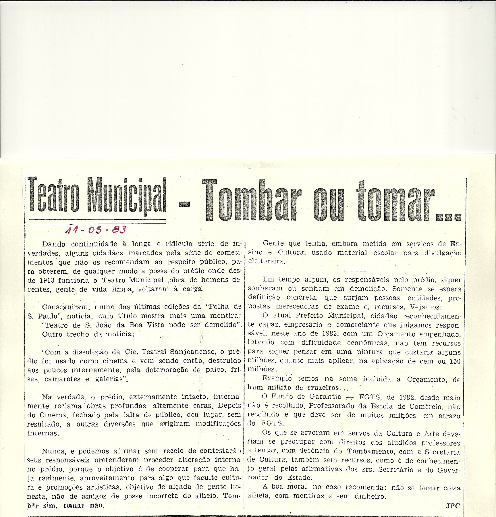 “Tombar ou tomar…” — recorte de jornal de 1983 sobre o impasse do destino do Theatro.